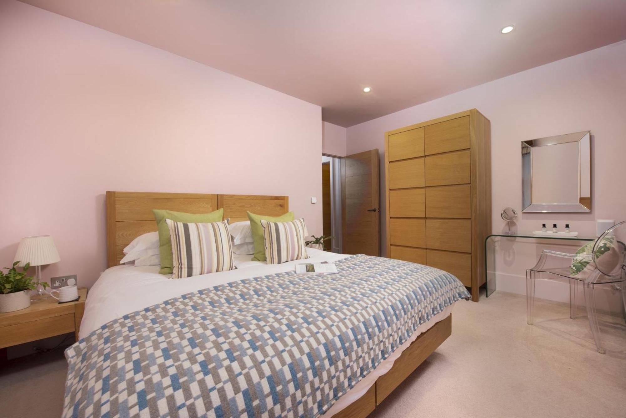 2 The Whitehouse, Watergate Bay